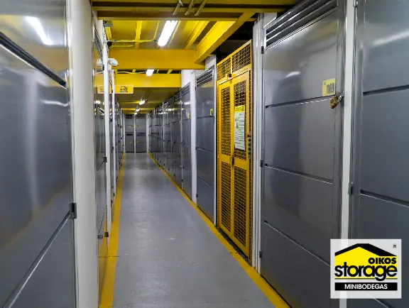 ¿Cuándo conviene pasar de un depósito pequeño a una bodega mediana? Minibodegas de OIKOS Storage