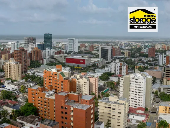 Almacena tus pertenencias o productos por el tiempo que necesites en las minibodegas de OIKOS Storage en Barranquilla. Minibodegas self storage en Barranquilla