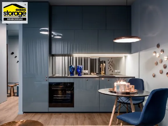 Ahorra espacio con el uso de minibodegas Organiza tu apartamento con minibodegas