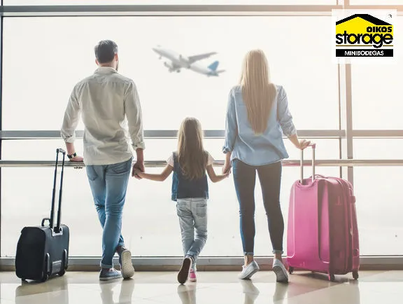Familia viajando.