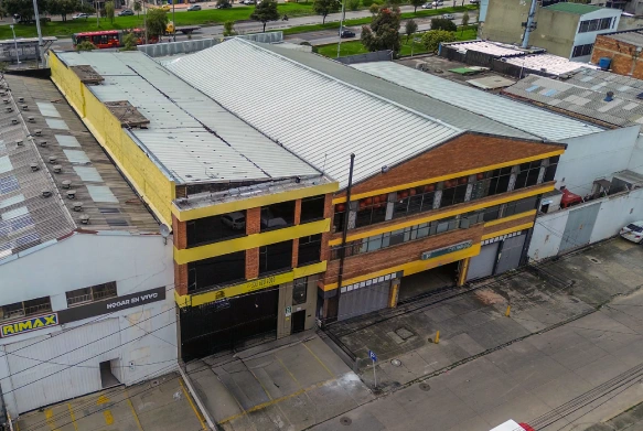 ARRIENDO DE MINIBODEGAS Y BODEGAS SEDE AUTOPISTA NORTE - BOGOTÁ 